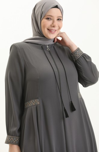 Bestickte Abaya aus Krepp in Übergröße 8016-03 Rauchgrau 8016-03