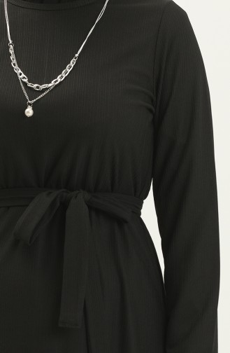 Gerafftes Kleid mit Gürtel und Halskette 1784-01 Schwarz 1784-01