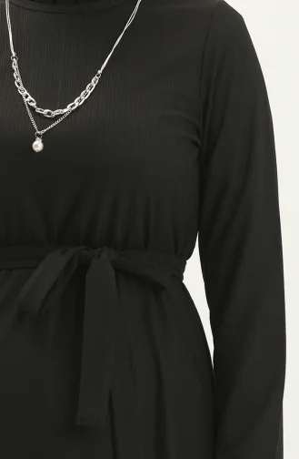 Gerafftes Kleid mit Gürtel und Halskette 1784-01 Schwarz 1784-01