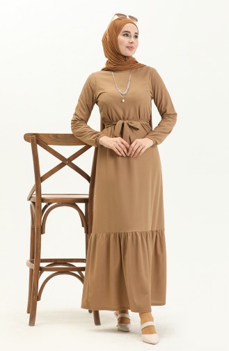 Gerafftes Kleid mit Gürtel und Halskette 1784-06 Beige 1784-06