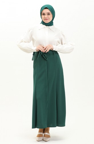 تنورة حجاب بتفاصيل حزام 15M01-05 لون أخضر زمردي 15M01-05