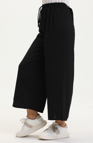 Weit geschnittene Hose aus Stoff von Aerobin 00014-01 Schwarz 00014-01
