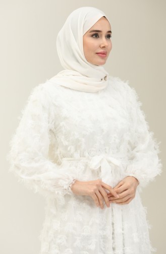 Püsküllü Kuşaklı Elbise 7001-02 Beyaz