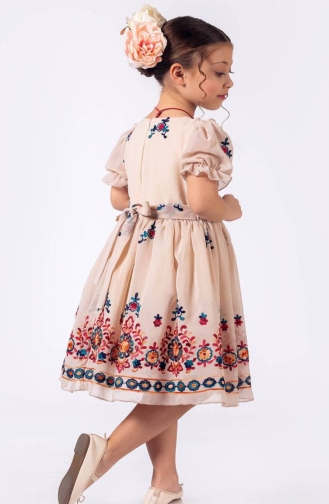 Fırfır Yakalı Çiçek Nakışlı Kız Çocuk Elbisesi TVD2494FRFR-01 Bej