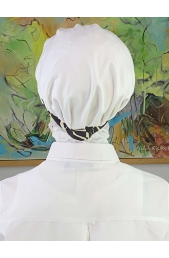 Nazlı Model Tokalı İri Sütlü Kahve Kazayaklı Tesettür Şapka SBT26SPK27-02 Beyaz Siyah
