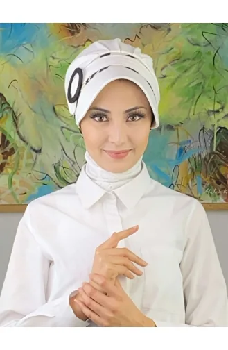 Nazlı Model Tokalı İri Sütlü Kahve Kazayaklı Tesettür Şapka SBT26SPK27-07 Beyaz Siyah