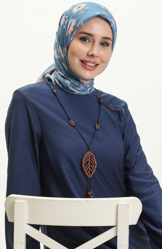 Kleid mit Knöpfen und detaillierter Halskette 4141-07 Indigo 4141-07