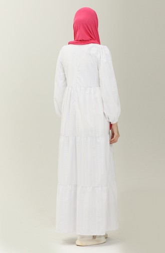 Besticktes Kleid mit elastischen Ärmeln 24Y8984-04 Weiß 24Y8984-04