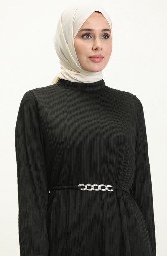 Plissiertes Kleid mit Gürtel 4339-05 Schwarz 4339-05