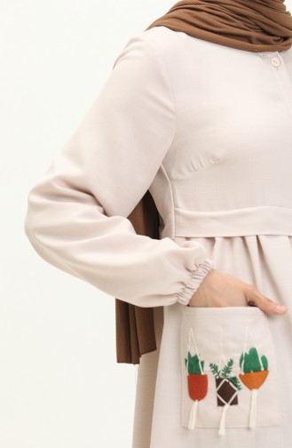 Kleid mit gesticktem Ausschnitt und Knopfleiste 24Y8948-08 Stein 24Y8948-08