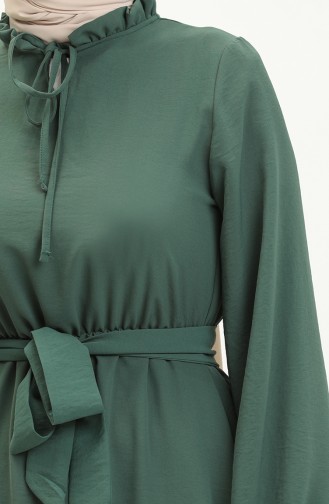 Aerobin Stoff gerafftes Kleid mit Gürtel 40155-06 Smaragdgrün 40155-06