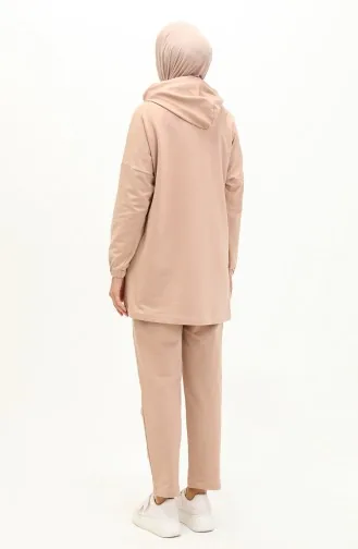 طقم رياضي ملون بقبعة  70095-01 بيج 70095-01