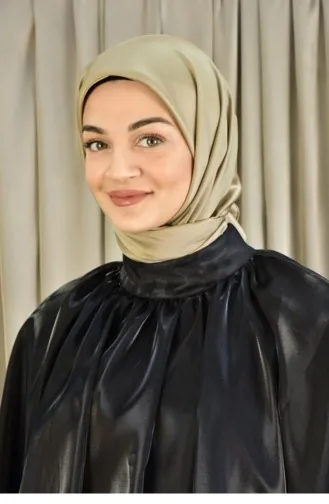 وشاح بني مائل للرمادي 2769