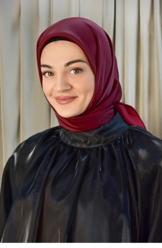 وشاح أحمر كلاريت 2776