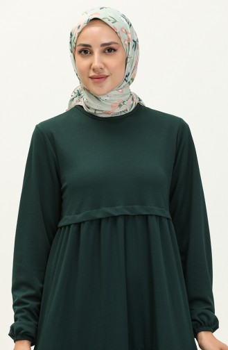 Einfarbiges Kleid mit elastischen Ärmeln 8888-07 Smaragdgrün 8888-07