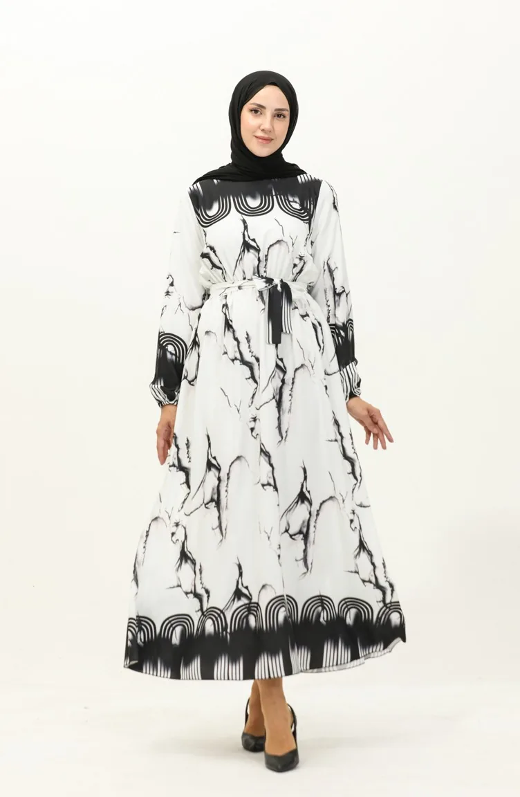 Robe Imprimée Numérique avec Taille Plissée 1115-01 Noir Blanc 1115-01