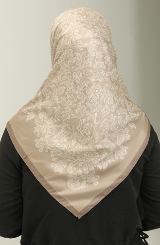 إيشارب منقوش كاراجا 81021-04 فيزون ذهبي 81021-04