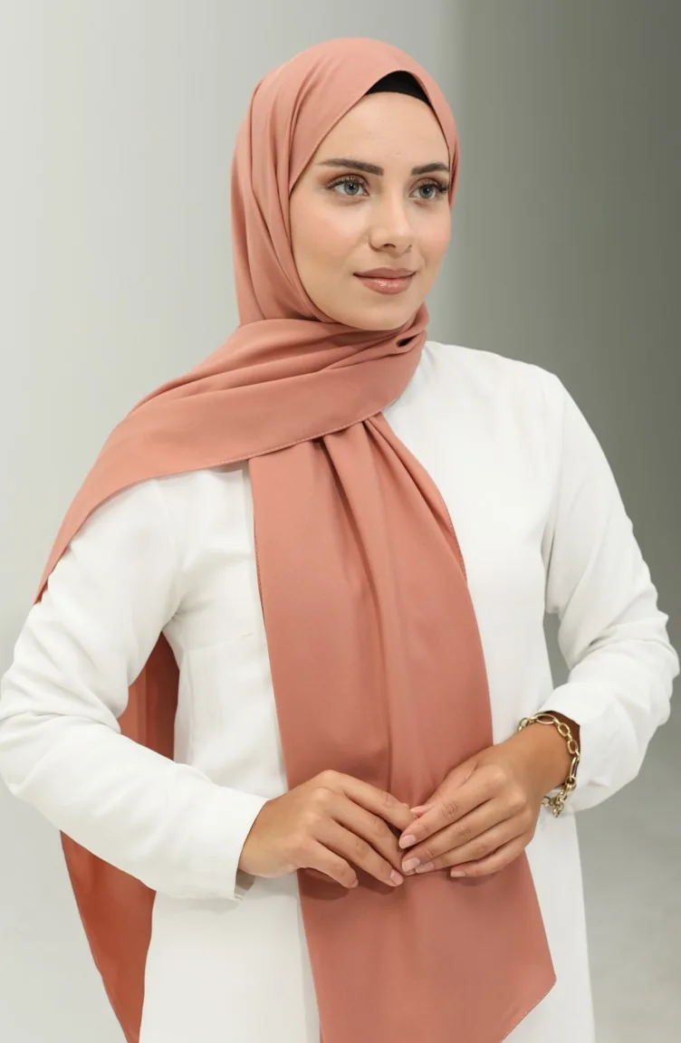 المدينة المنورة شال حرير بتصميم سادة 2027-32 لون بصل 2027-32