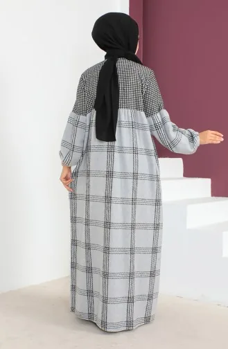 عباءة صوف بتصميم مربعات 23K8837-04 لون أسود ورمادي 23K8837-04