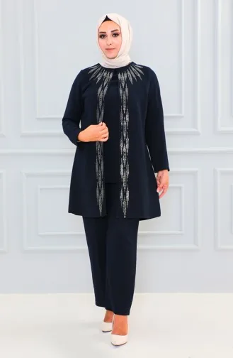 طقم فستان سهرة بتصميم مُطبع بأحجار لامعة وبمقاسات كبيرة 6105-07 لون كحلي 6105-07