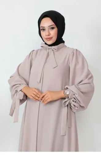 عباية بأكمام منفوشة وأربطة باللون البيج 1077MP.BEJ