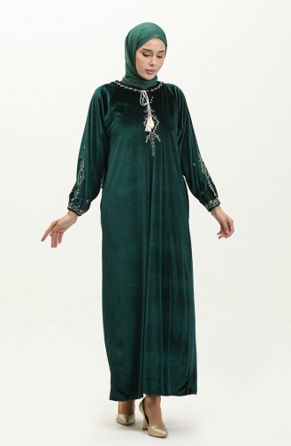 Büyük Beden Nakışlı Kadife Elbise 24K9058-01 Zümrüt Yeşili