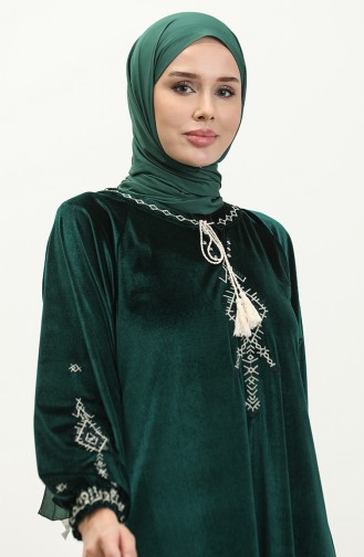 فستان مخمل مطرز مقاس كبير  24K9058-01 أخضر زمردي 24K9058-01