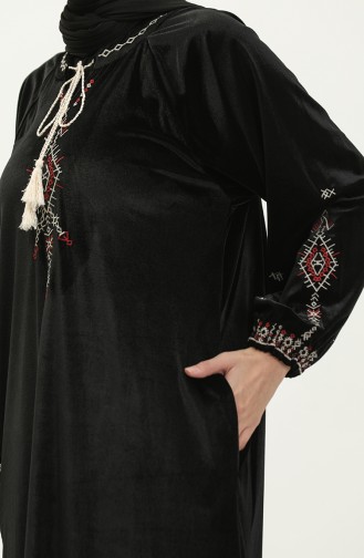Büyük Beden Nakışlı Kadife Elbise 24K9058-03 Siyah