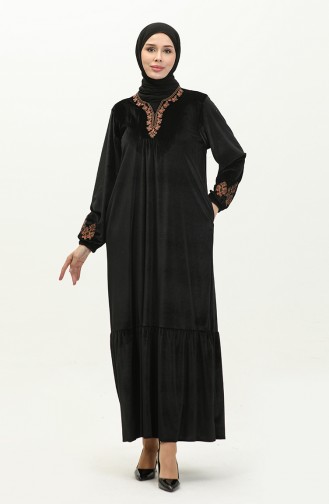 Büyük Beden Nakışlı Kadife Elbise 24K9068-03 Siyah
