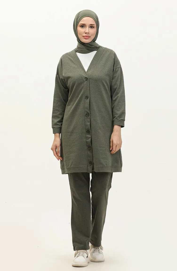 Geknöpfter Trainingsanzug 3051-04 Khaki 3051-04