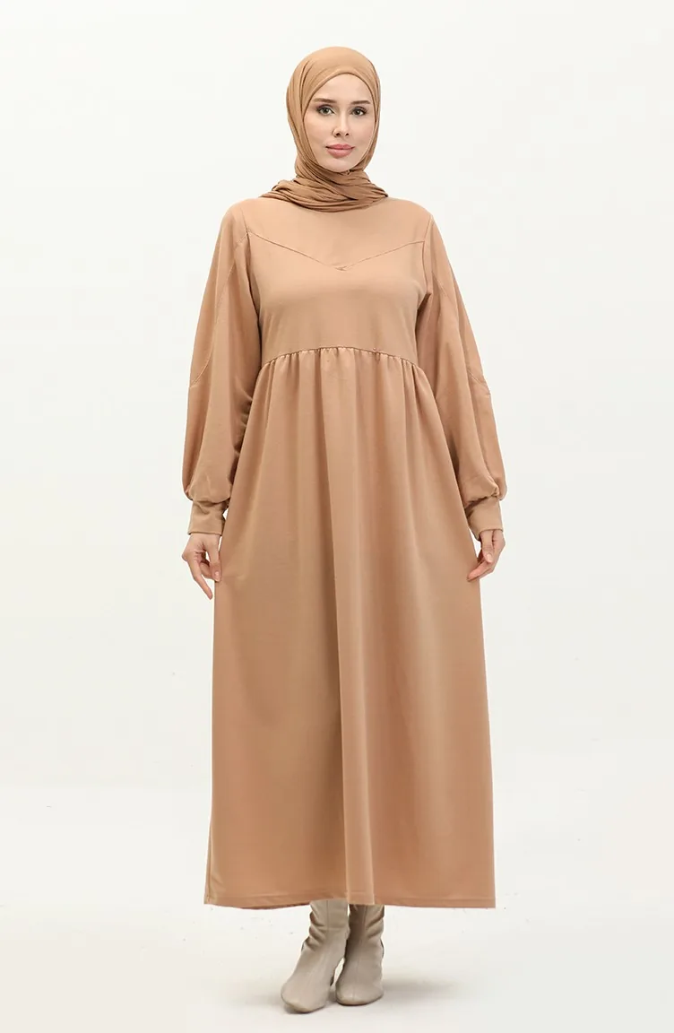 Langes Kleid mit geraffter Taille 0281-05 Milchkaffee 0281-05
