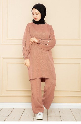 طقم تريكو مرصع باللؤلؤ على الأكمام، لون Dusty Rose 12459KLC.GKR