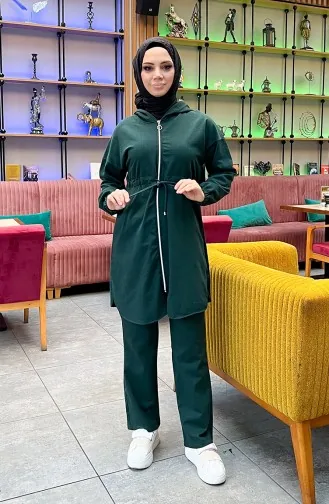 Zweifädiger Trainingsanzug Mit Geraffter Taille 03070-12 Nefti Green 03070-12