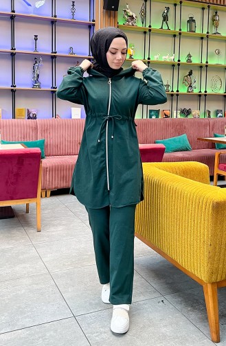 طقم رياضي بقبعة خيطان 03070-12 أخضر نفطي 03070-12