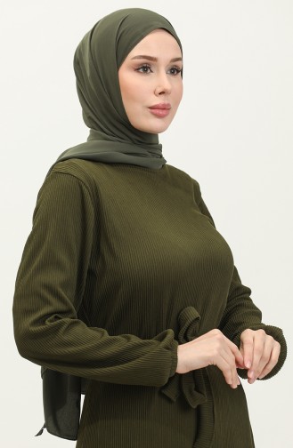 Tailliertes Kleid mit Gürtel 0261-05 Dunkelgrün 0261-05