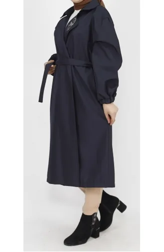 Bondet Stoffbrosche Detaillierter Mittellanger Trenchcoat 11051-02 Marineblau 11051-02