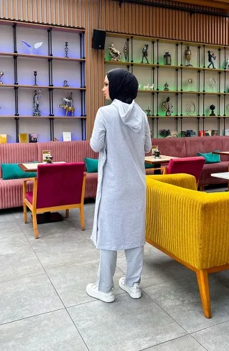 بدلة رياضية بخيطين وتفاصيل مشبكة 3071-12 لون رمادي 3071-12