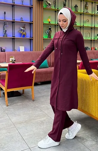 طقم رياضي مزود بغطاء للرأس وأزرار 3072-05 لون خمري 3072-05