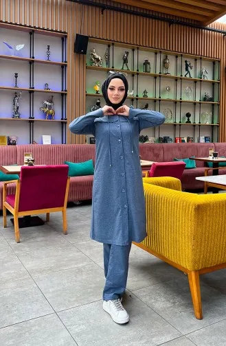 بدلة رياضية مزوّدة بقبعة وأزرار 3072-08 لون نيلي 3072-08
