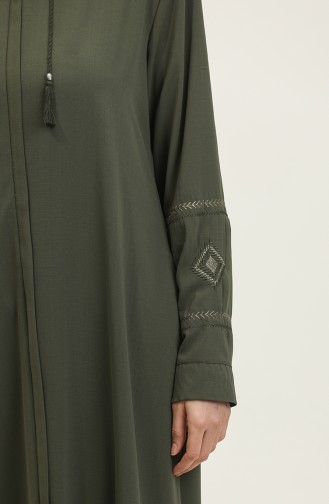 Sommerliche Abaya Aus Leinen Mit Ärmel- Und Kragenstickerei In Khaki 6032.Haki