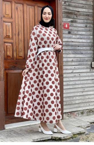 فستان منقط بتصميم واسع 5455-01 لون أسمر ضارب للصفرة 5455-01