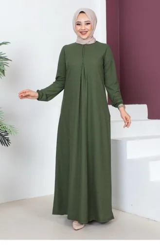 1827CVN Ein Plissiertes Modellkleid In Dunklem Khaki 9211