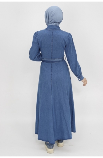 فستان من الجينز بأزرار وحزام للخصر مع ياقة قميص 1547-02 لون أزرق دينم 1547-02