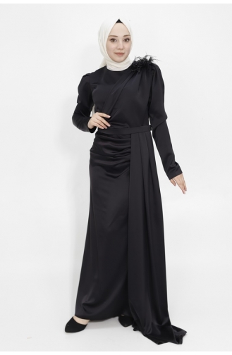 فستان سهرة مصنوع من قماش الساتان وكاب بالحجاب وأكتاف مرصعة بالأحجار 1034-03 لون أسود 1034-03