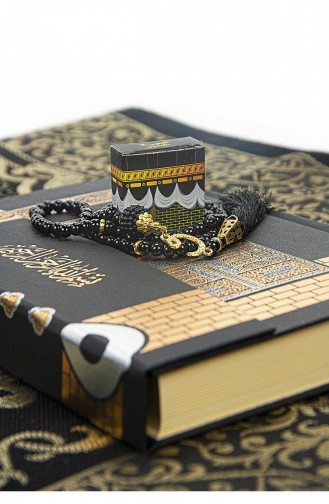 Hajj Umrah Mevlid Set 50 Koran-Gebetsmatten Essenz-Gebetsperlen Hijaz-Album Mit Datumsbox 4418994418996 4418994418996