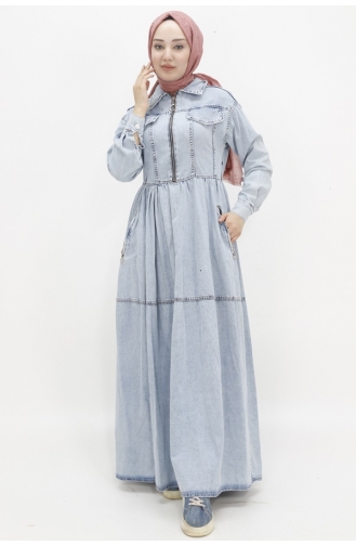 فستان من الجينز بتفاصيل حجاب وياقة قميص وجيب وسحاب 1643-02 لون أزرق فاتح 1643-02