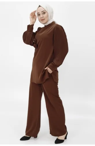 Jessica Costume Double Plissé Avec Manches En Tissu Et Broche 24087-02 Marron 24087-02