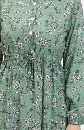 Viskosekleid Mit Gänseblümchenmuster 0425-01 Grün 0425-01