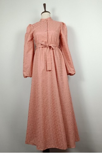Schärpendetailliertes Brodekleid Puder 7875 1351