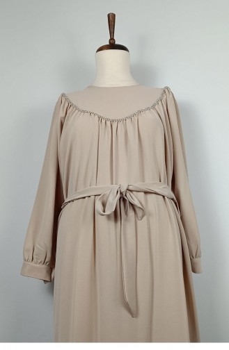 Großes Kleid Mit Steindetails Beige 7864 1353